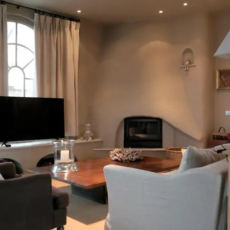 Terbekehof Business In Wilrijk-antwerp Appartamento Anversa